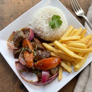 Lomo Saltado