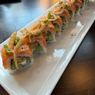 Smoked Salmon Crunch Roll