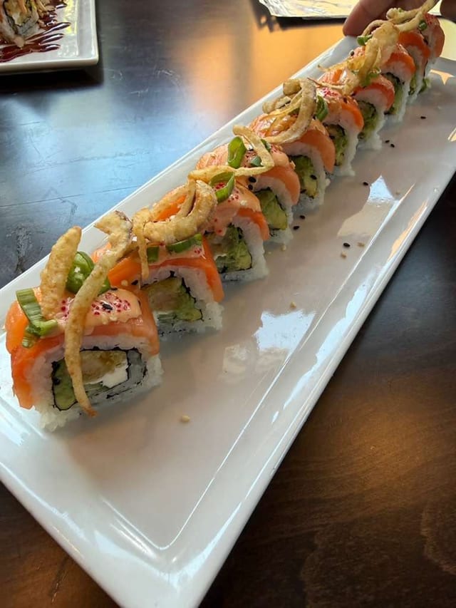 Smoked Salmon Crunch Roll